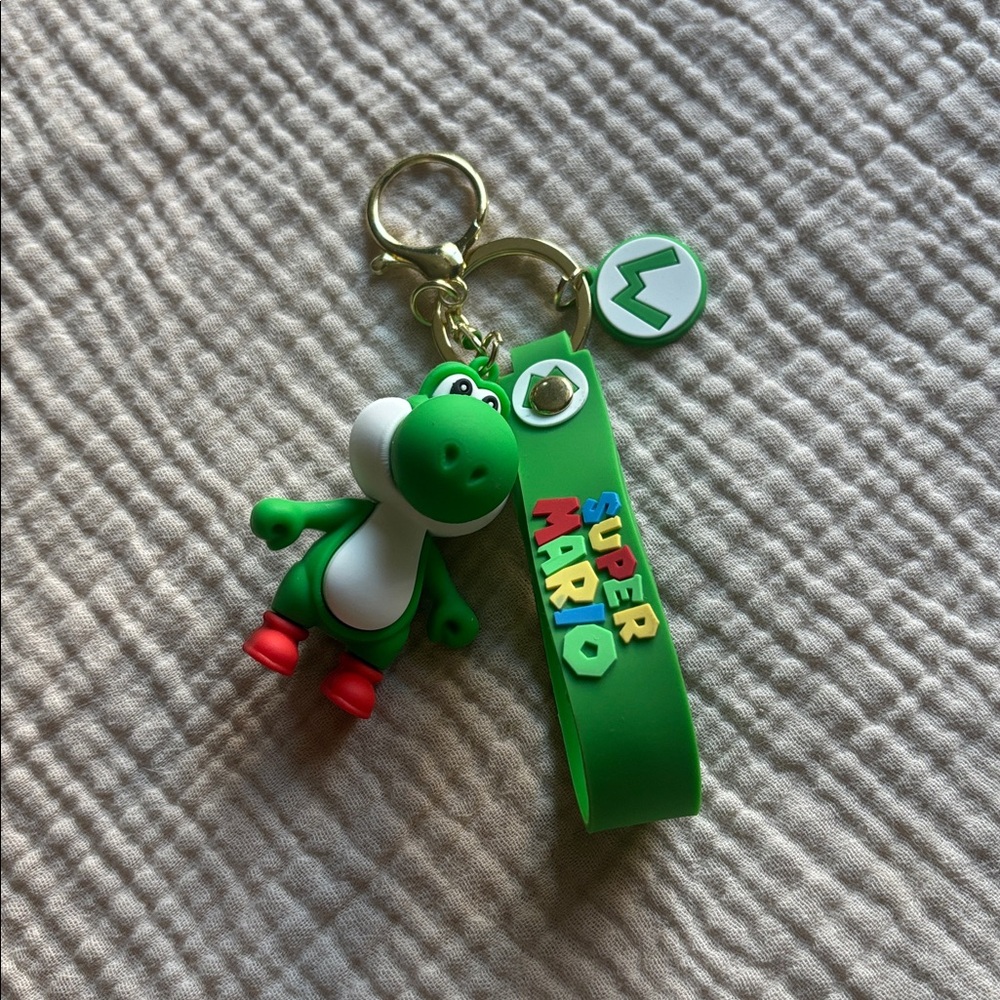 Nintendo Super Mario Green Yoshi Keychain